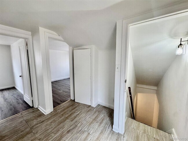 Building Photo - 15030 Rossini Dr