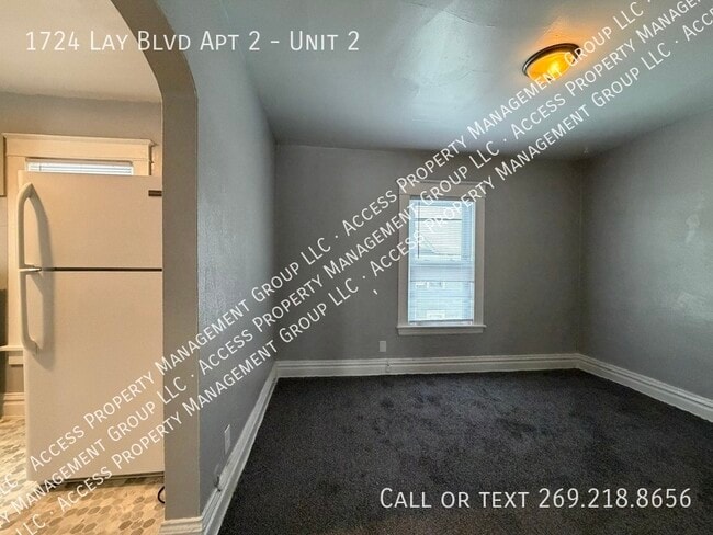 Building Photo - 1724 Lay Blvd