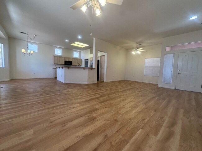 Building Photo - Sun City Summerlin 2 Bedroom