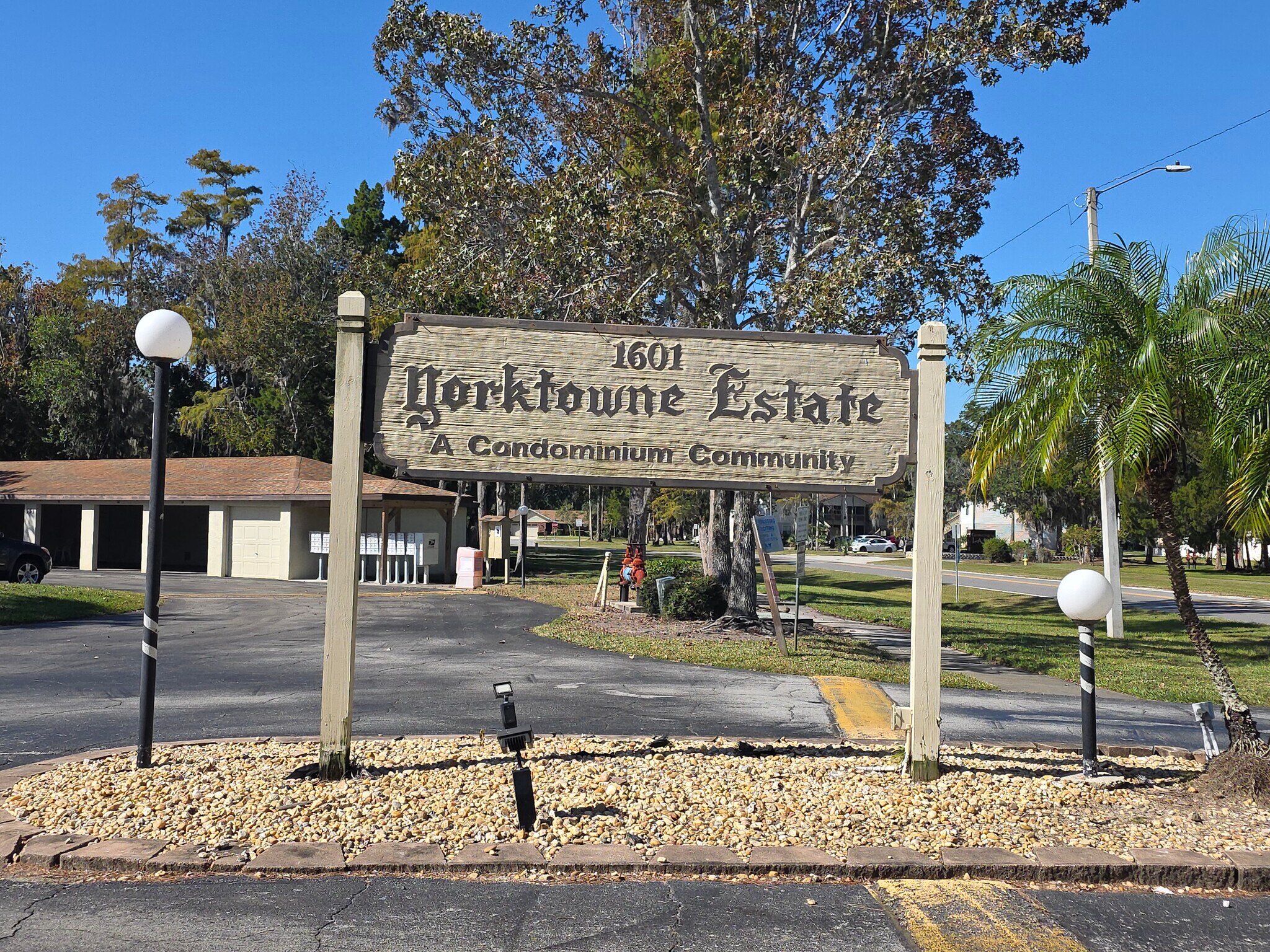 Building Photo - 1601 Big Tree Rd