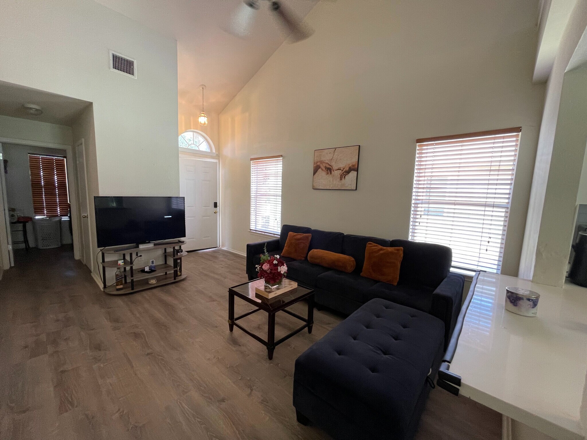 Building Photo - Room in Single Family Home on Socorro Bend