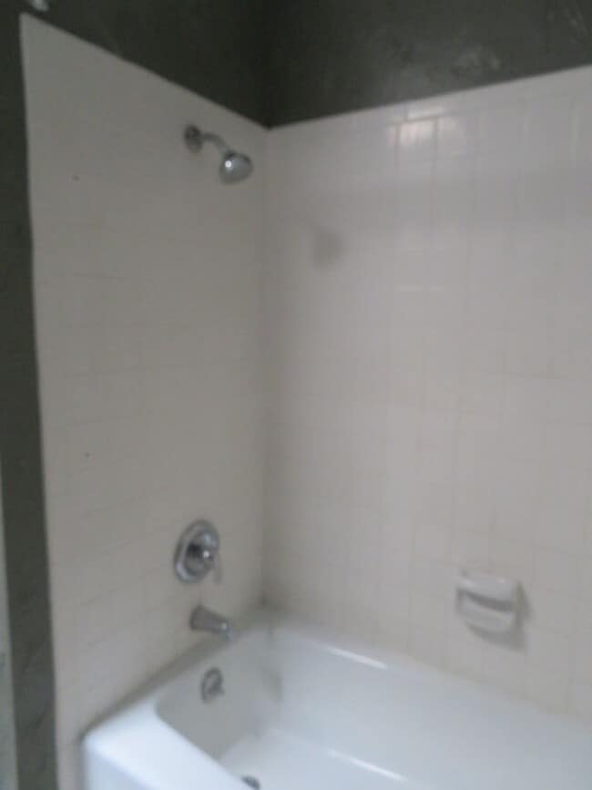 Building Photo - Clean 2 Bedroom, 2 Bath Town House for Rent