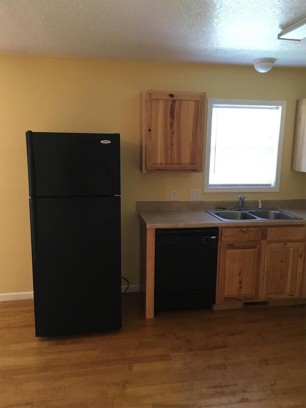 Building Photo - 444 Beaucatcher Rd