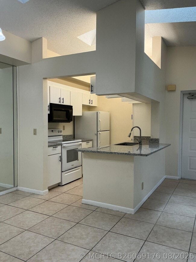 Building Photo - 2506 SE Anchorage Cove