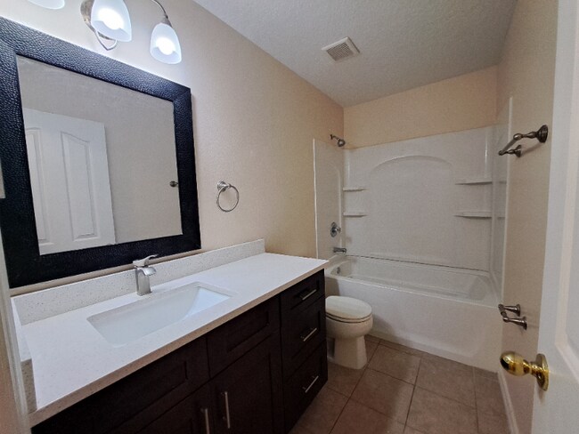 Building Photo - 2527 Aventurine St