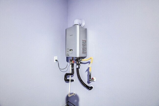 Building Photo - 519 Louis Ln