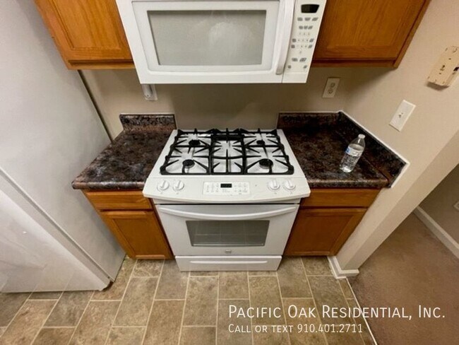 Building Photo - BELOW MARKET RENT!