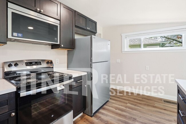 Building Photo - 4456 G St