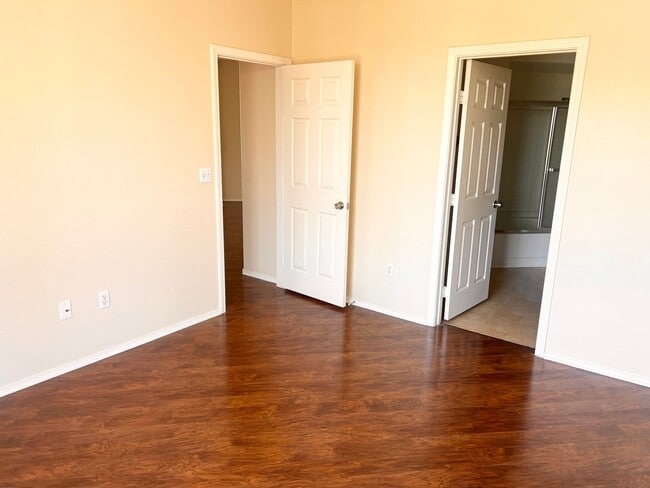 Building Photo - 7135 S Durango Dr