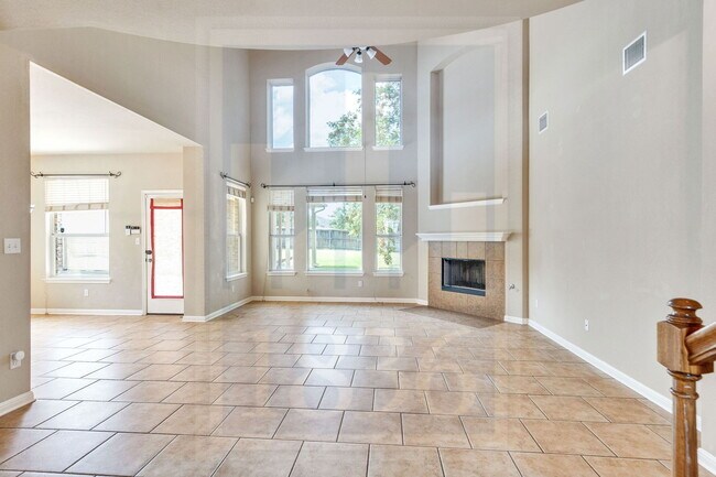 Building Photo - 150 Abbey Dr