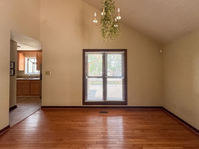 Building Photo - Cute 3 Bed 1.5 Bath Home Near Fort Bragg