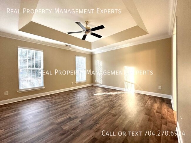 Building Photo - 8900 Hadco Ln