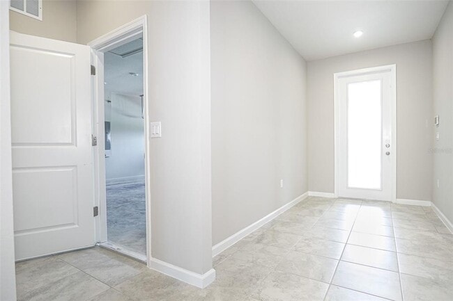 Building Photo - 1892 Basenji Dr