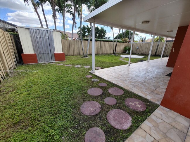 Building Photo - 1137 NW 128th Pl