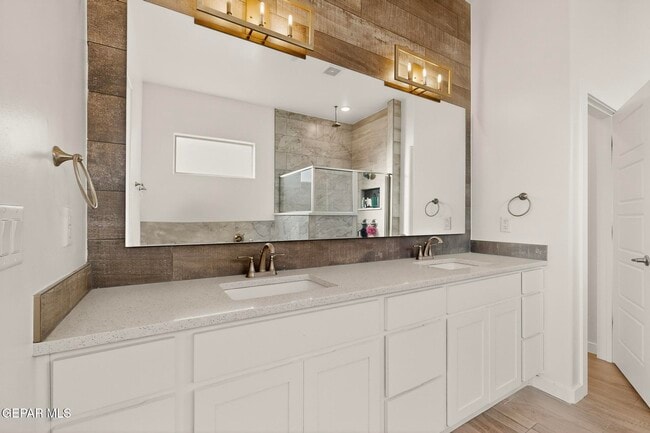 Building Photo - 905 Witton Pl