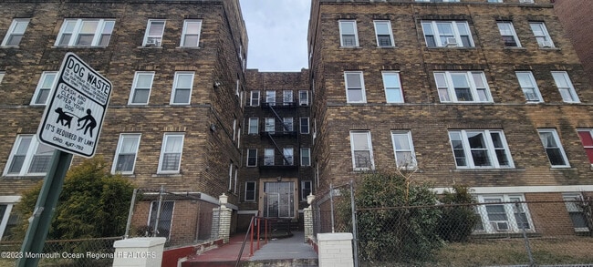 Building Photo - 99 Gregory Ave