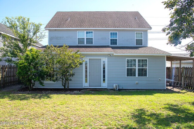 Building Photo - 907 Cedar St