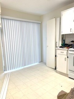 Building Photo - 419 Duchess Ct