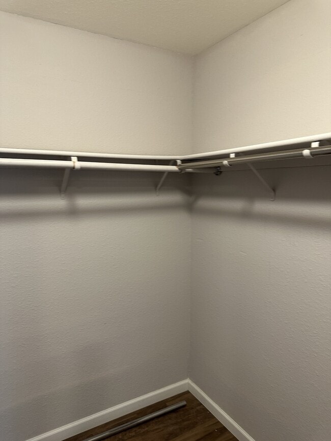 Building Photo - charming 4-bedroom, 2-bathroom home located in a peaceful cul-de-sac in West Modesto