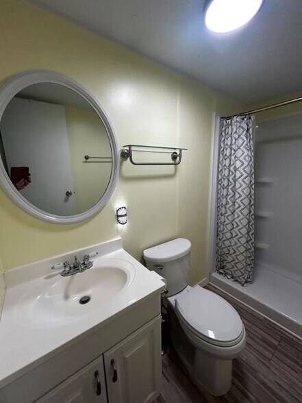Building Photo - 5553 SW 181st Ct