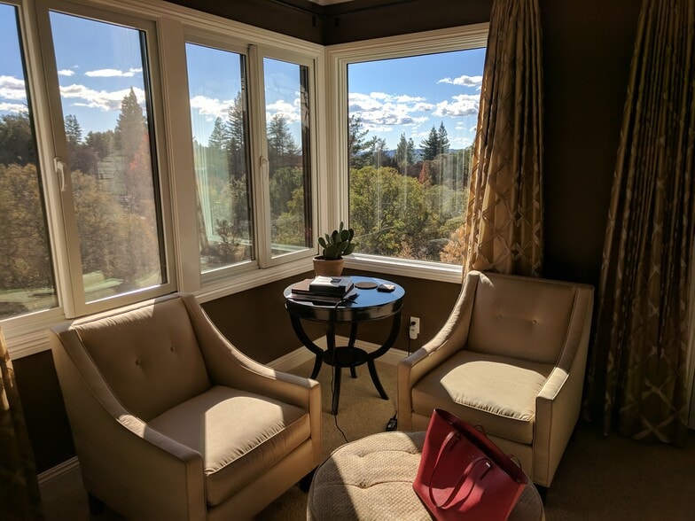 Master Bedroom with view - 21 Pinnacle Peak St
