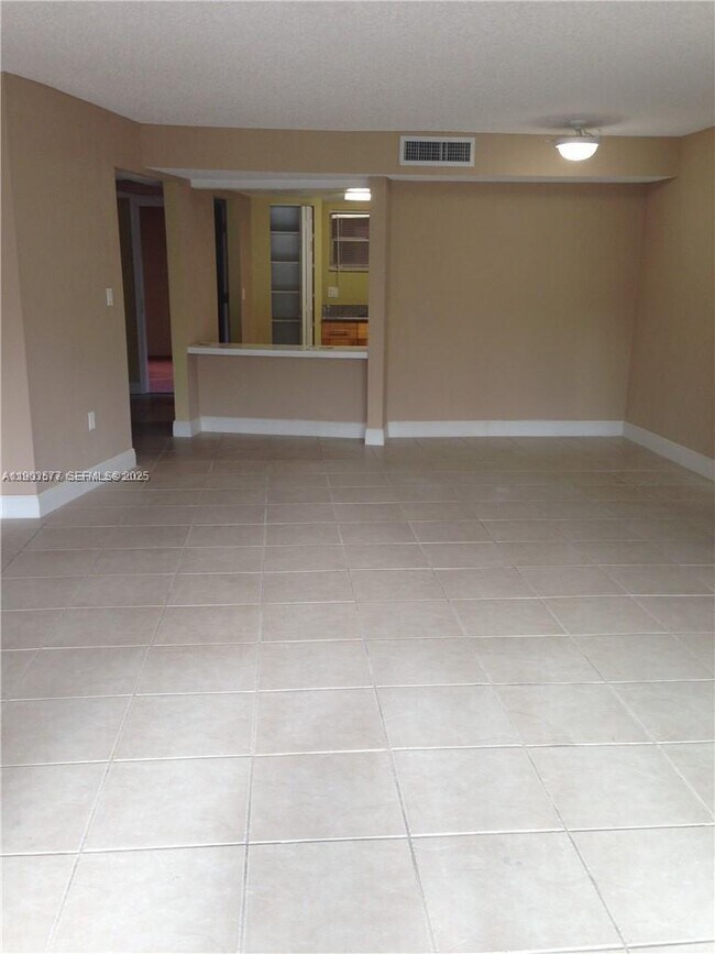 Building Photo - 4215 N University Dr