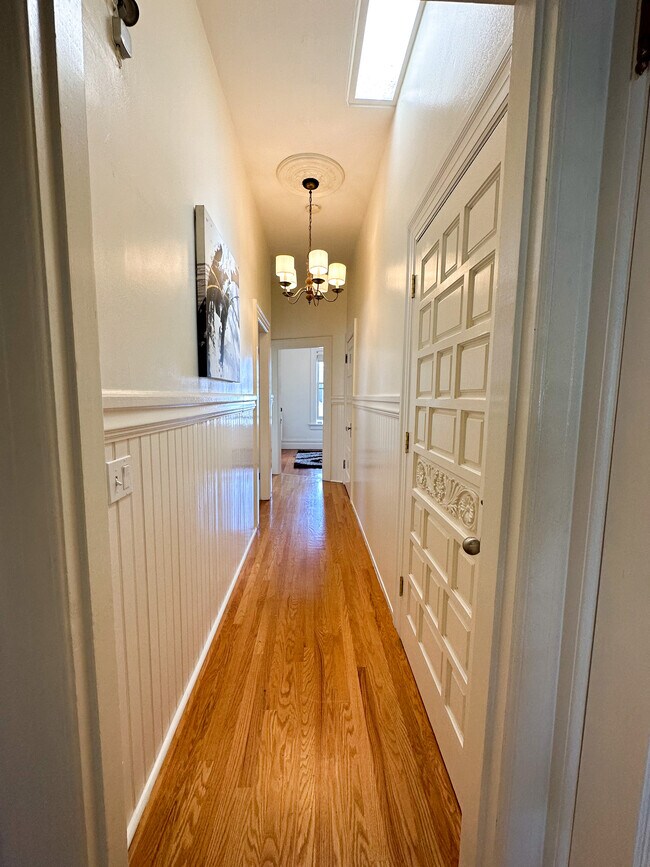 Building Photo - 435 Union St