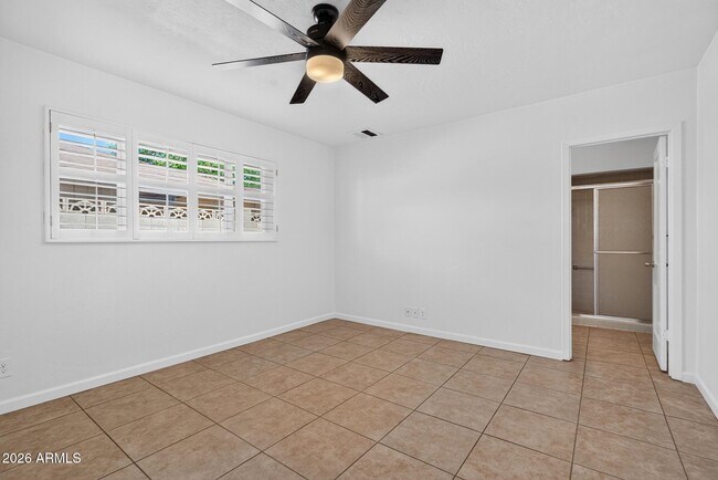 Building Photo - 1007 E Citrus Wy