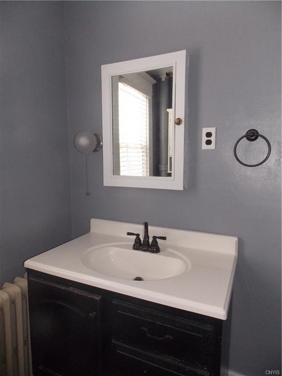 Building Photo - Village of Carthage 4 Bedroom / 2 Bath Ren...