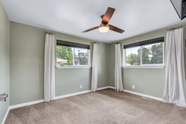 Building Photo - 7482 Beach Ct