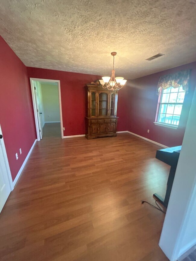 Building Photo - 3 bedroom/2 bath rental home on Ashmore Barden Rd - Lincolnton, GA - $1800/month - price includes...