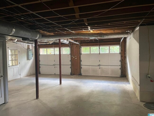 Building Photo - 3801 Rockbrook Cir