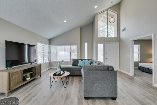 Building Photo - 6585 Minton Ct