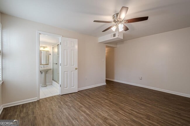 Building Photo - 45 Brandon Ridge Dr NE