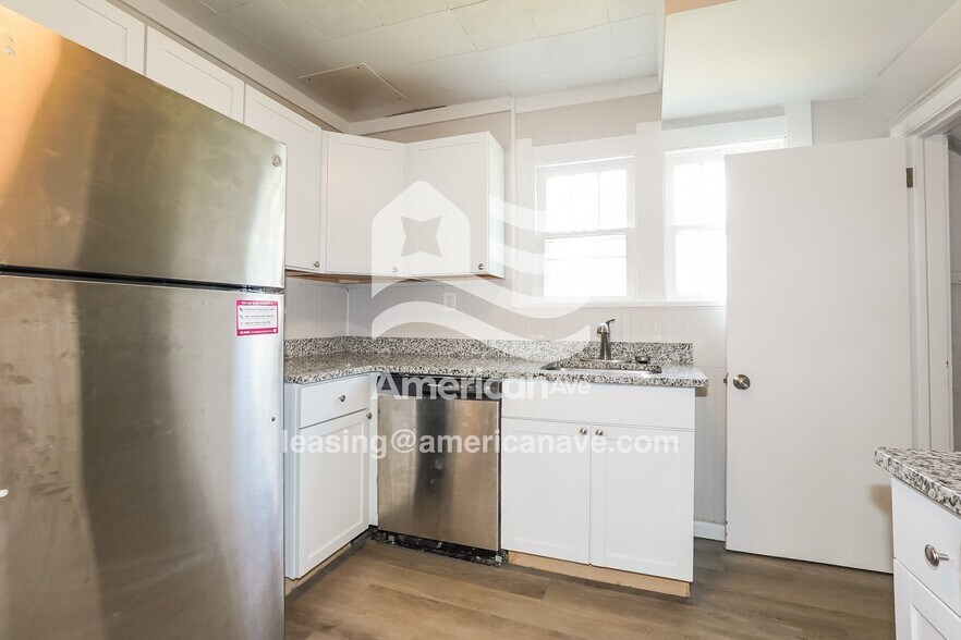 Building Photo - 1113 Elysian Ave
