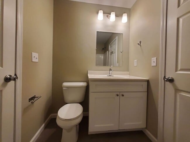 Building Photo - 213 Cane Creek Ln