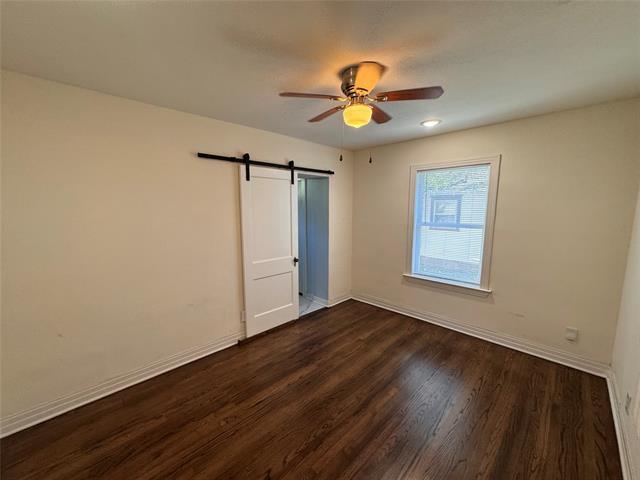 Building Photo - 2547 Sharon St