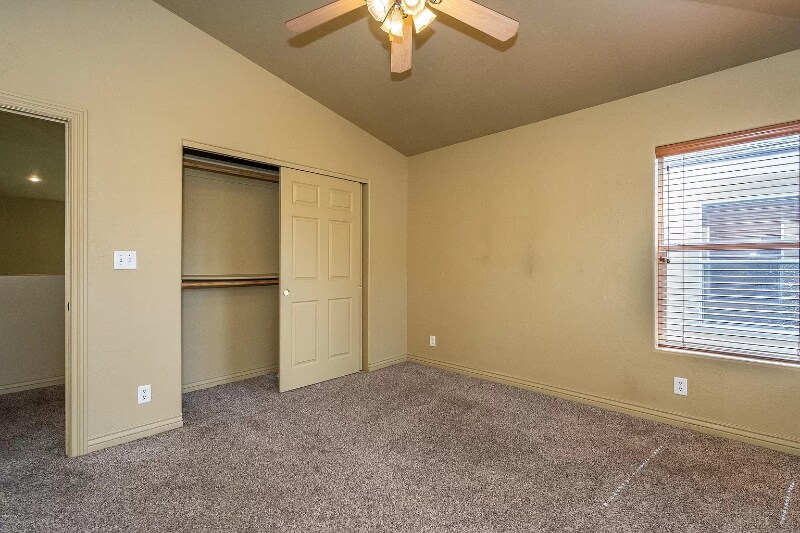 Building Photo - 1284 E Makayla Way