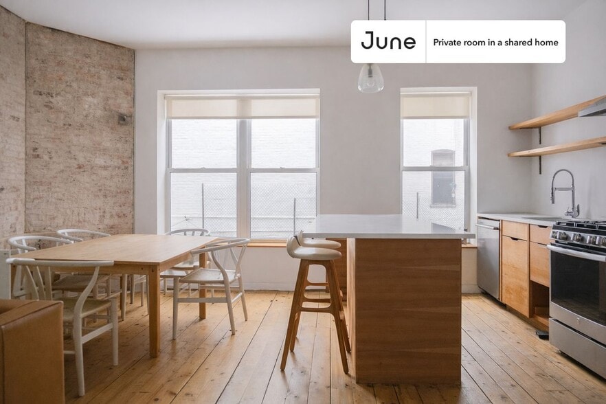 Building Photo - Room in Shared 2 bed/2 bath home