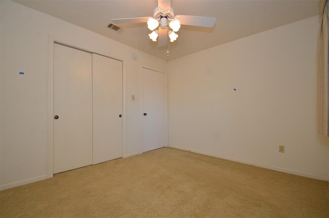 Building Photo - 13722 Lynnwood Ln
