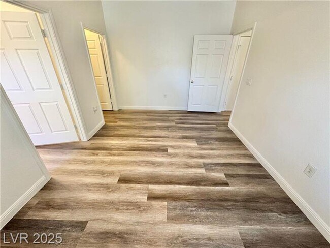 Building Photo - Well-maintained condo located in a convenient Southwest Las Vegas community. Attached 2 car garage.