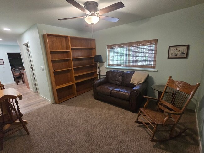 Building Photo - 23369 Shadybrook Dr