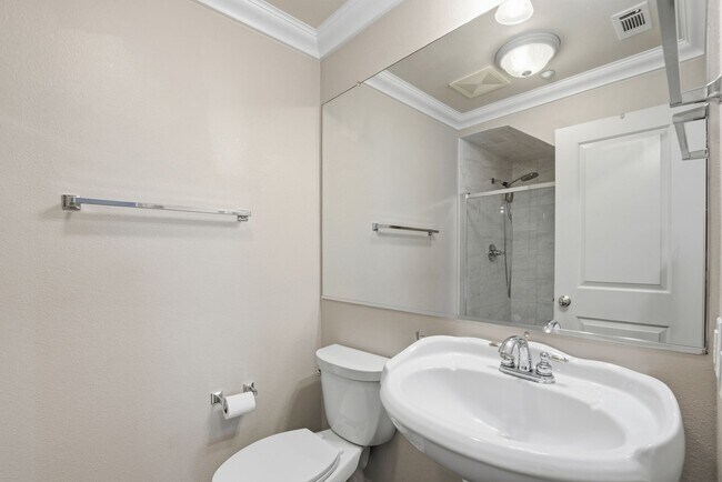 Building Photo - 4 Bed 3 Bath Single Family Home in Napa