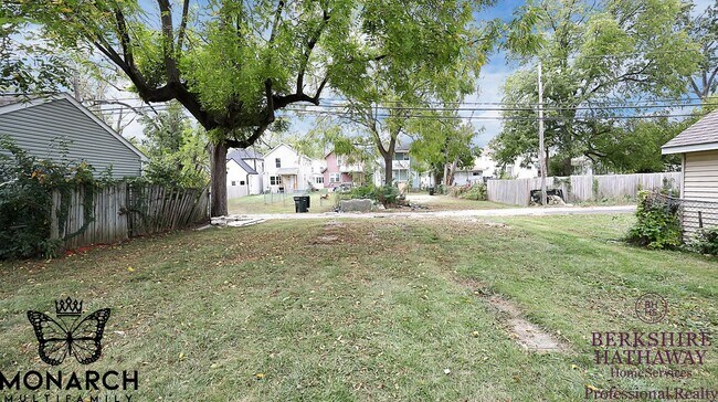 Building Photo - 223-227 S Warren