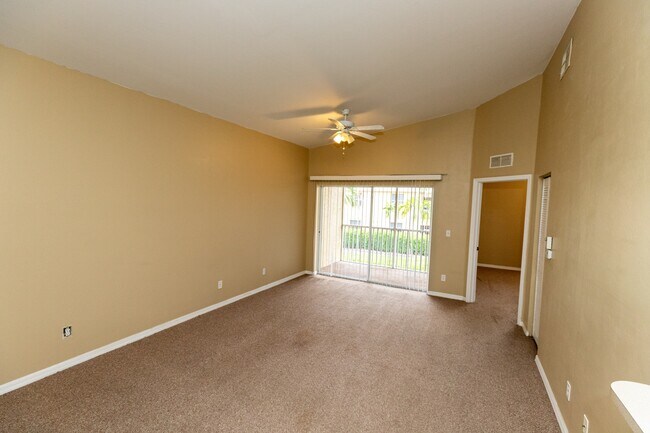 Building Photo - 4275 Bellasol Cir