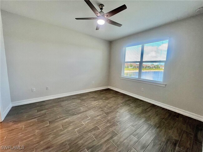 Building Photo - 1233 Enbrook Lp