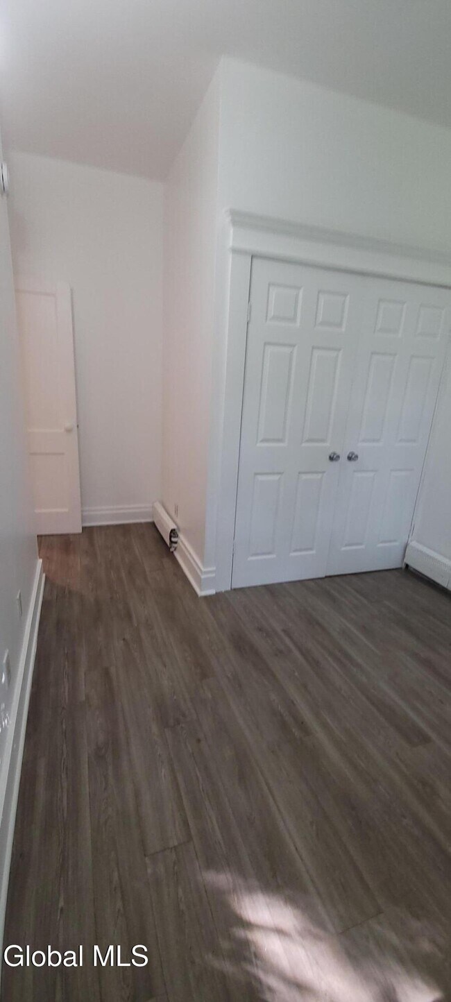 Building Photo - 9 St Joseph's Terrace