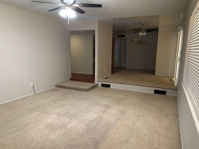 Building Photo - Charming home for Rent!