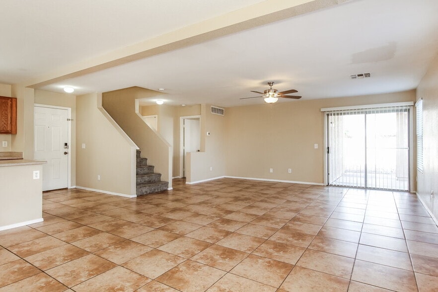 Building Photo - 2746 S Southwind Dr