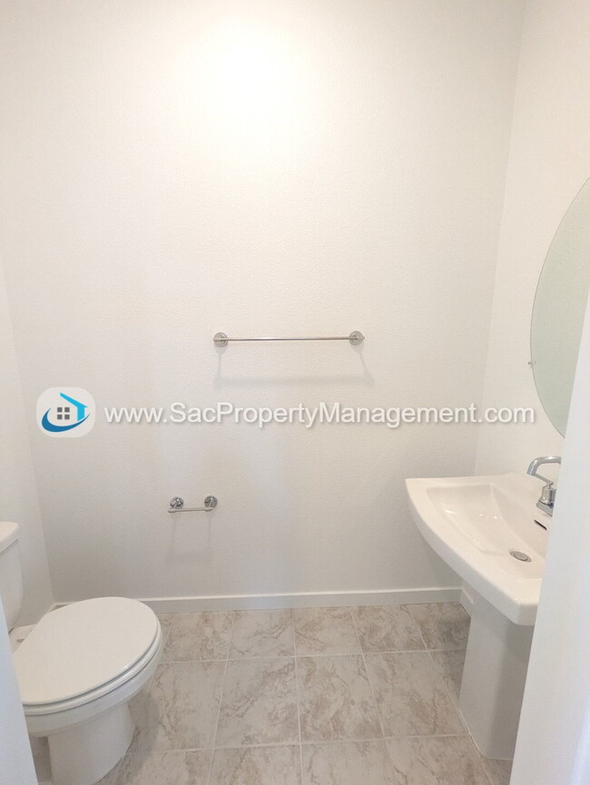 Building Photo - Brand NEW 3 Bed 2.5 Bath Single Family Hom...